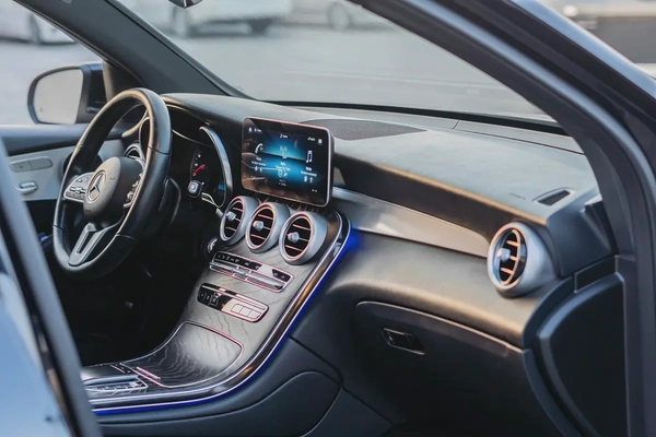 MERCEDES-BENZ GLC-CLASS 300 2021