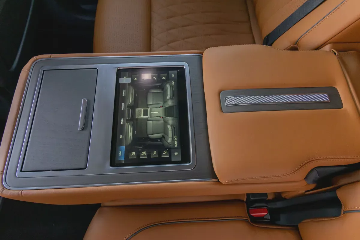 MHERO 917 REV | GCC Specs | Luxury Off-Road EV | Fully Loaded | 2025 (Export)-15-15