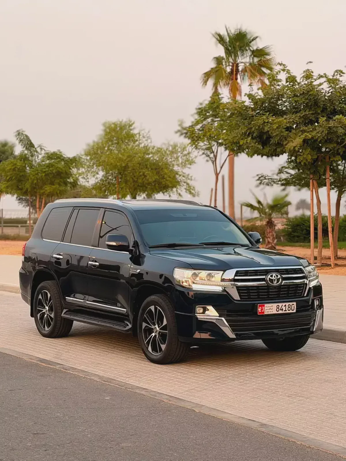 Toyota Land Cruiser GXR 2019 | GCC Specs | Excellent Condition-1-1