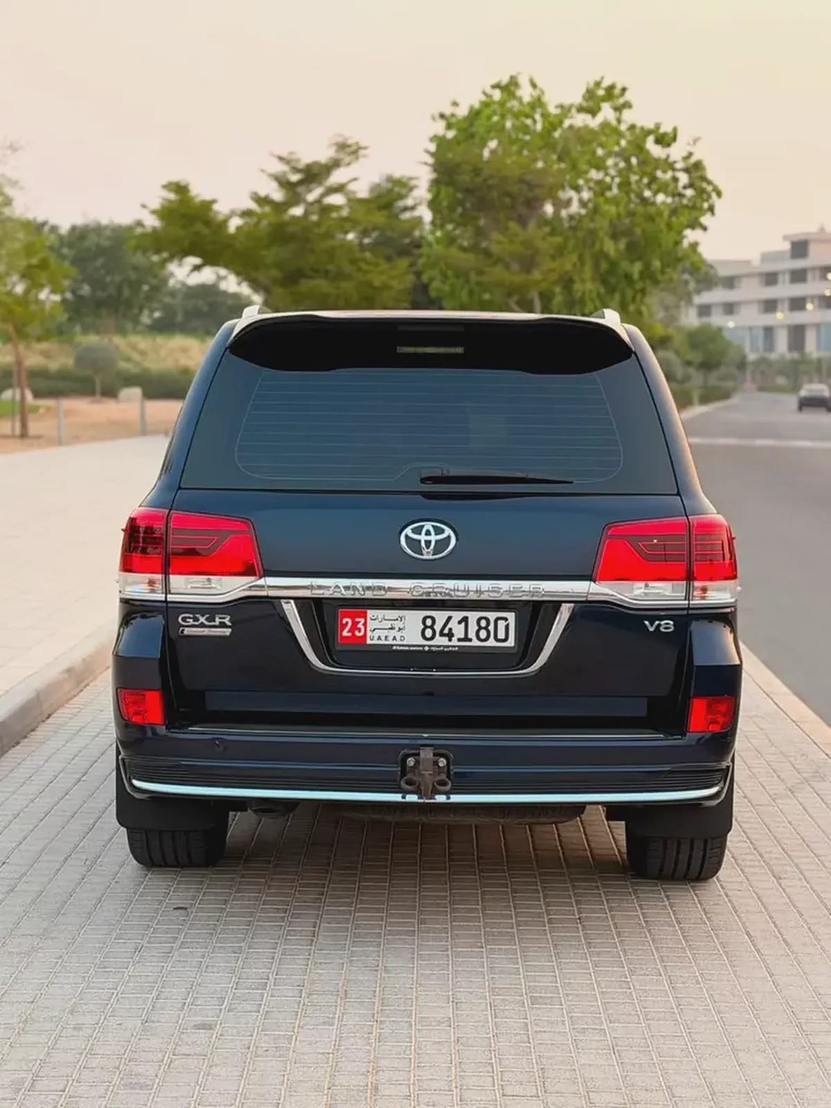 Toyota Land Cruiser GXR 2019 | GCC Specs | Excellent Condition-3-3