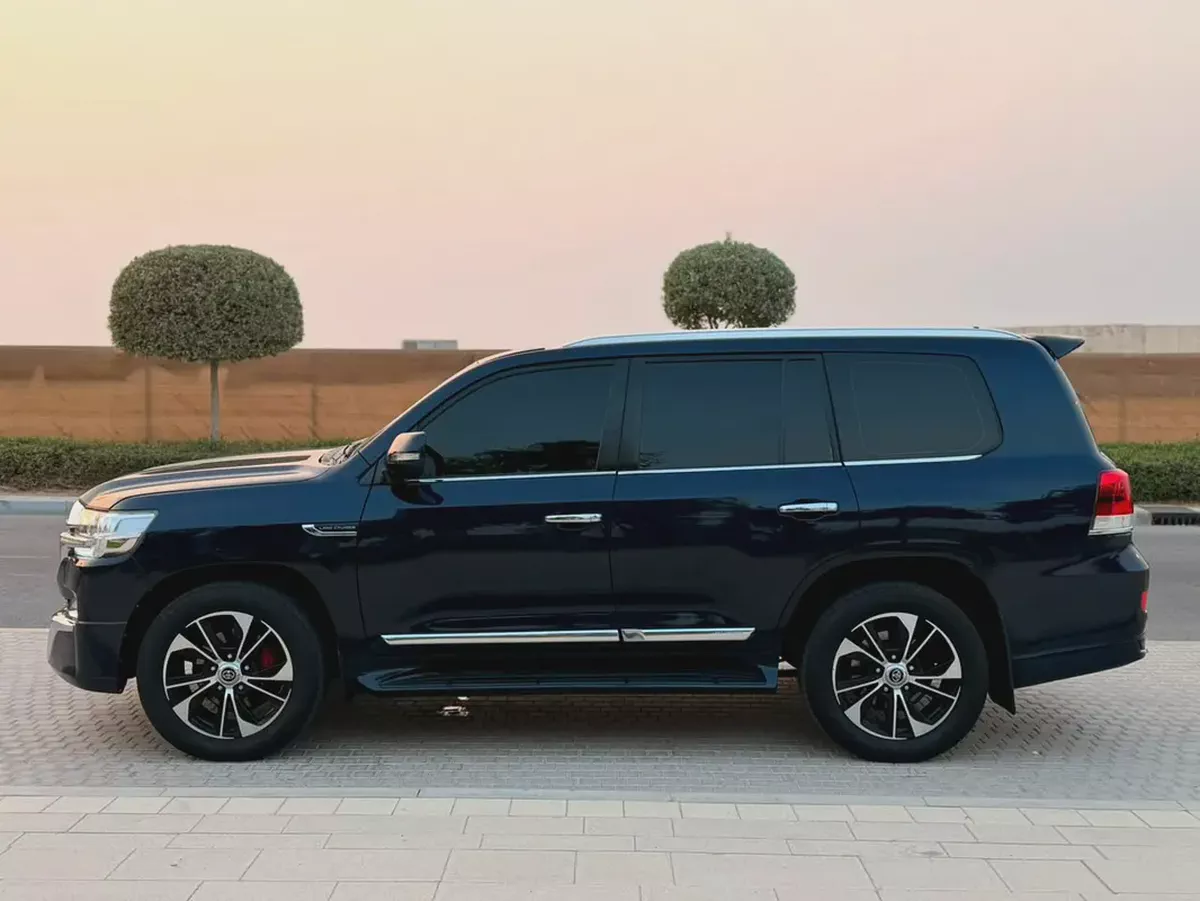 Toyota Land Cruiser GXR 2019 | GCC Specs | Excellent Condition-5-5