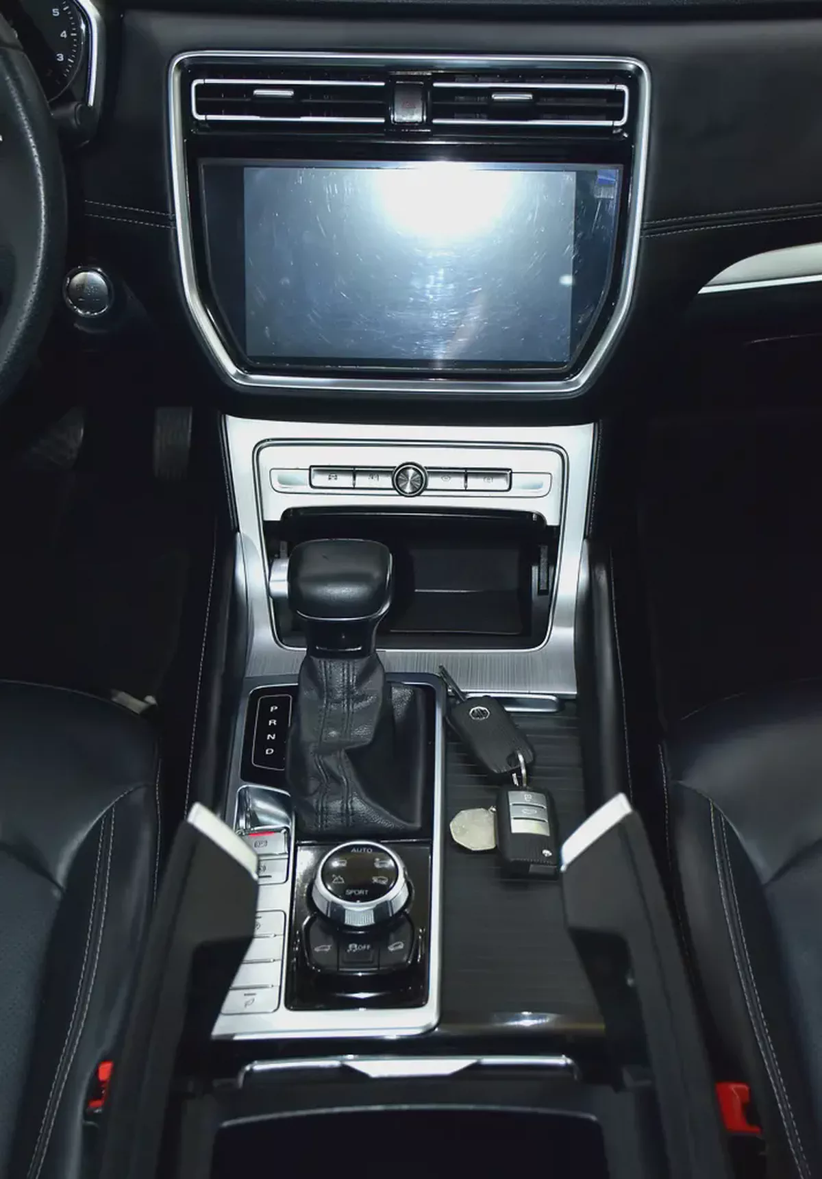 AED 666 EMi for 5Yrs | MG RX8 30T 4WD ( 2020 Model ) in White Color GCC Specs-13-13