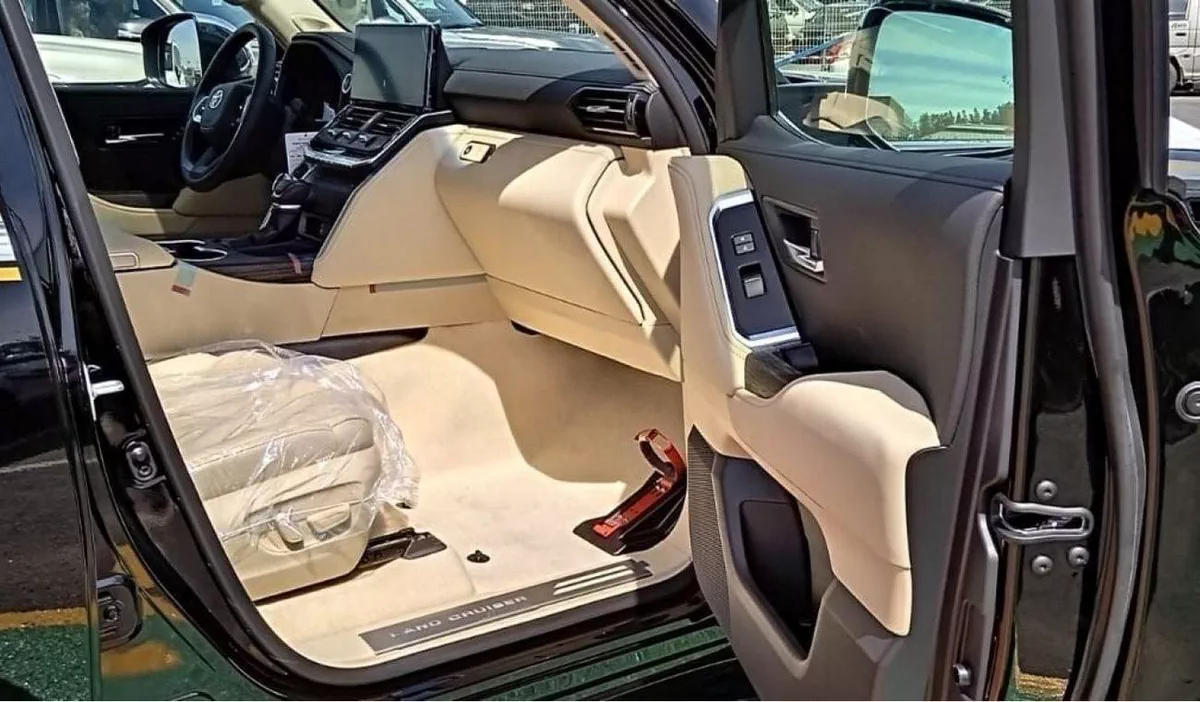 Toyota Land Cruiser VXR TOYOTA LANDCRUISER VXR FULL OPTION-10-0