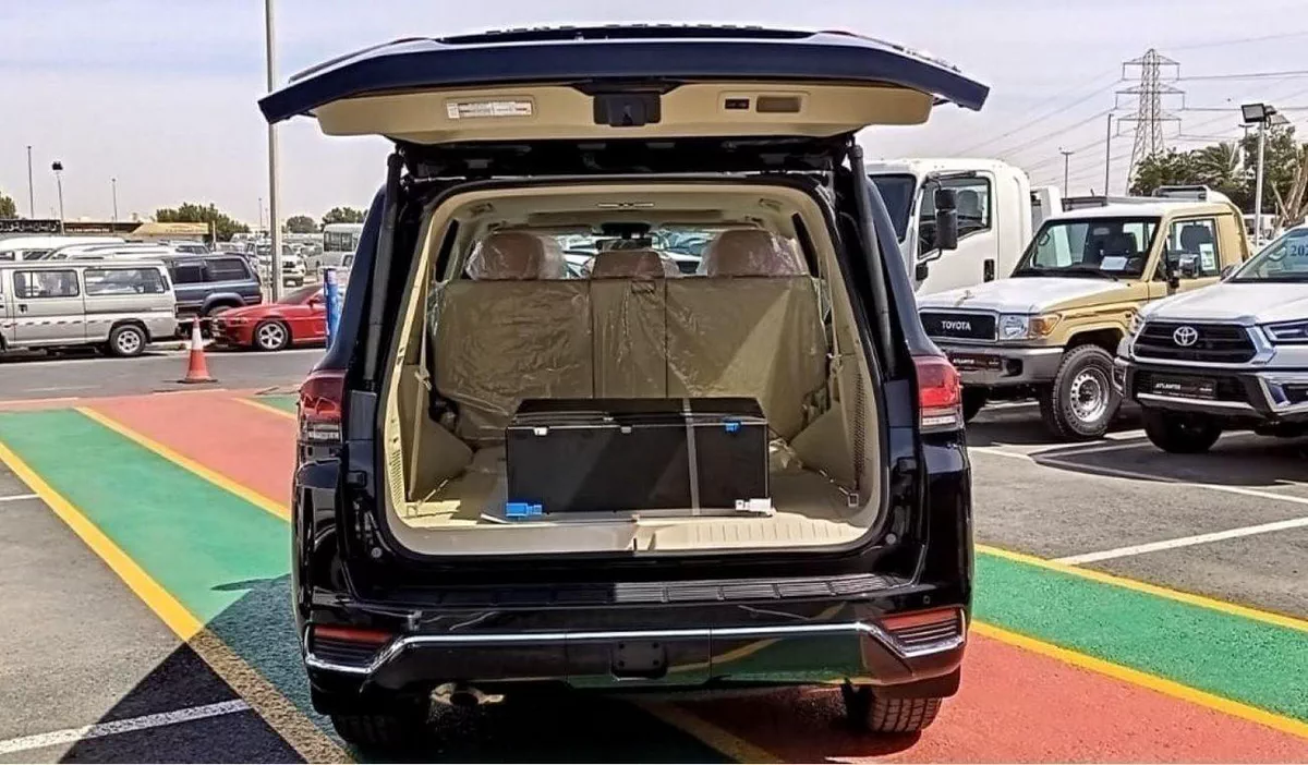Toyota Land Cruiser VXR TOYOTA LANDCRUISER VXR FULL OPTION-3-0