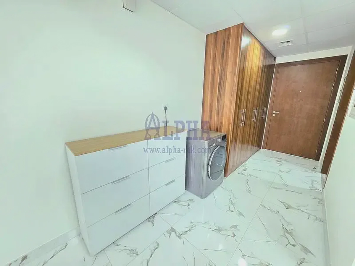 Fully Furnished | Modren Studio | Nice Layout-2-2