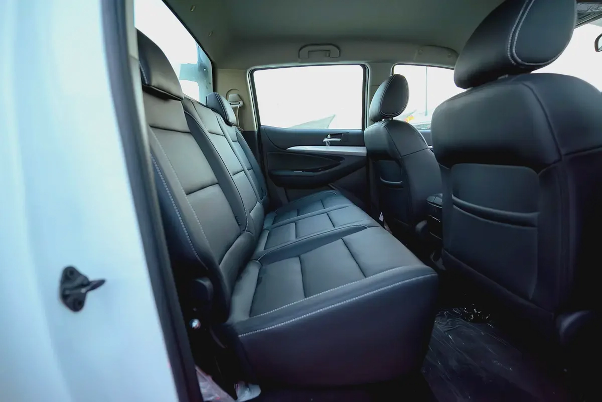 Dongfeng Rich 6 | Double Cabin 4X2 | Automatic | GCC Specs | Ref#D05388-11-11