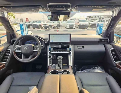 Toyota Land Cruiser VXR VX /4.0L PETROL V6 / RADAR /BIG DVD/JBL SPEAKERS / REAR ENTERTAINMENT DVD / MID OPTION (CODE#VX4-15