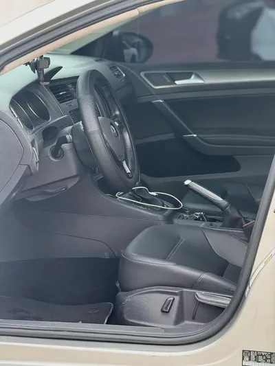 Volkswagen Golf tsi 2017 | Canadian Specs | Well Maintained-10