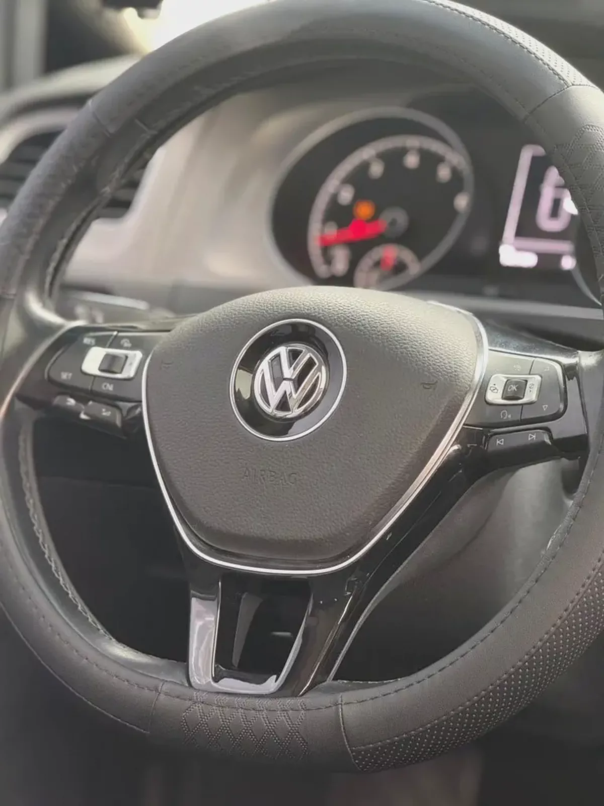 Volkswagen Golf tsi 2017 | Canadian Specs | Well Maintained-11-11