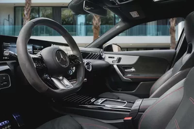 3,525 P.M | A 35 AMG | Mercedes Warranty til Feb 2029 | Aero Kit | 0% Downpayment-8