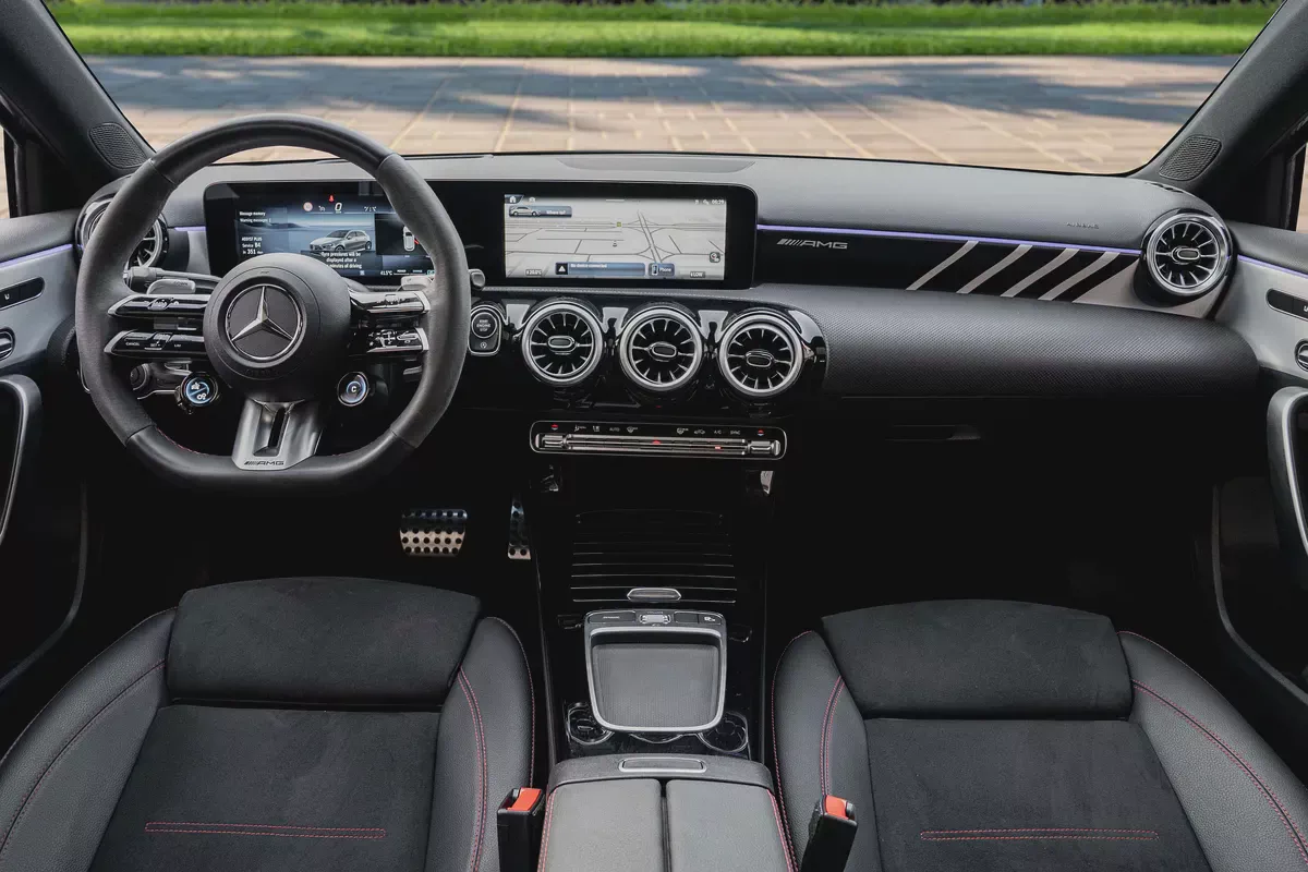 3,525 P.M | A 35 AMG | Mercedes Warranty til Feb 2029 | Aero Kit | 0% Downpayment-7-7