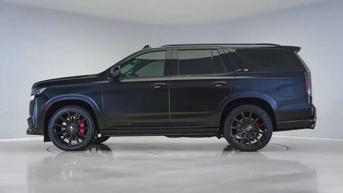 2023 Cadillac Escalade-V | GCC Specs | Performance Luxury SUV-9-9
