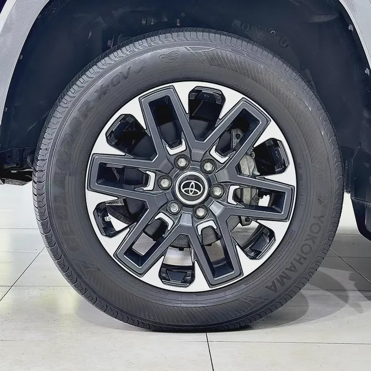 2023 Toyota Tundra Limited-14-14