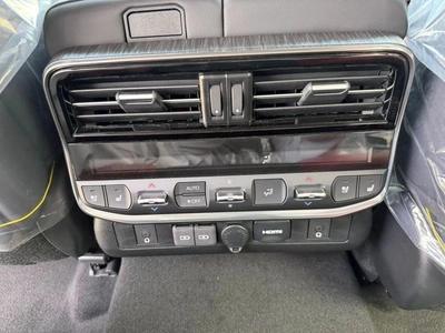 Toyota Land Cruiser VXR-7