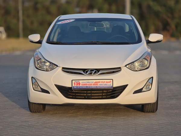 2015 Hyundai Elantra GL MID GCC Specs - Well Maintained