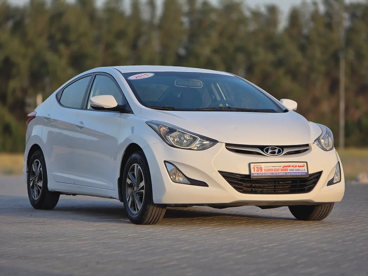 2015 Hyundai Elantra GL MID GCC Specs - Well Maintained-2-2