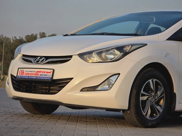 2015 Hyundai Elantra GL MID GCC Specs - Well Maintained