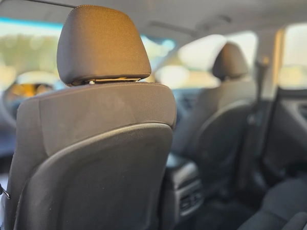 2015 Hyundai Elantra GL MID GCC Specs - Well Maintained