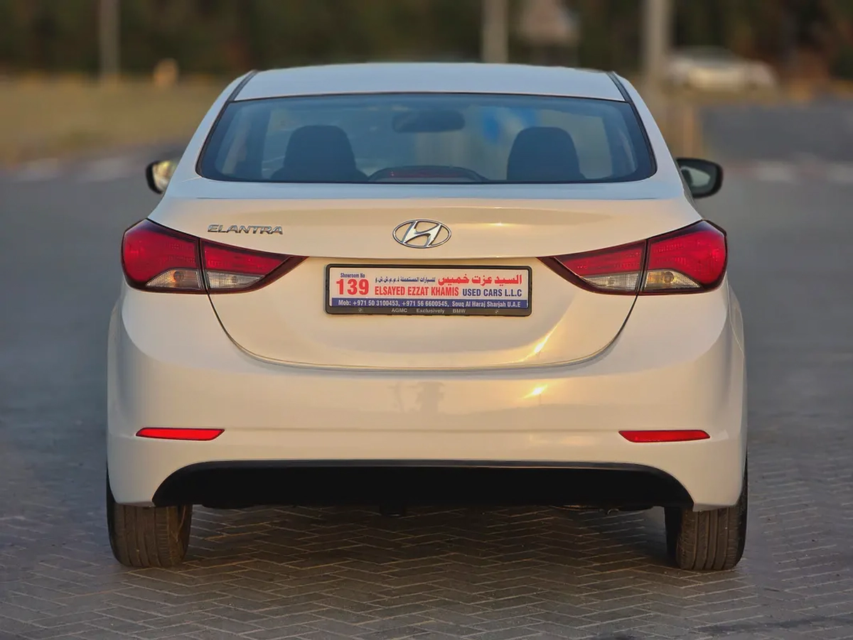 2015 Hyundai Elantra GL MID GCC Specs - Well Maintained-18-18