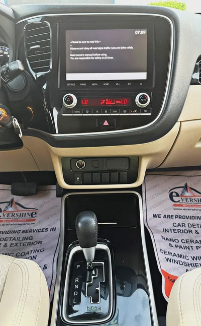 2022 Mitsubishi Outlander - GCC Specs - Excellent Condition-5