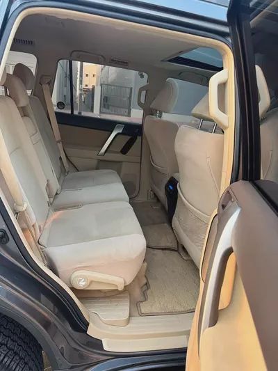 Toyota PRADO 2022 GXR 4.0L V6 FSH Agency Accident Free-13