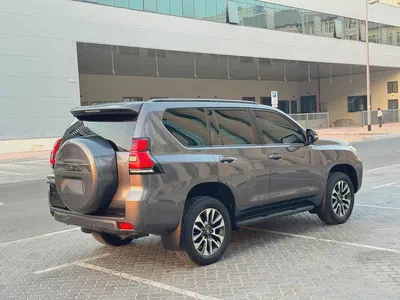 Toyota PRADO 2022 GXR 4.0L V6 FSH Agency Accident Free-4