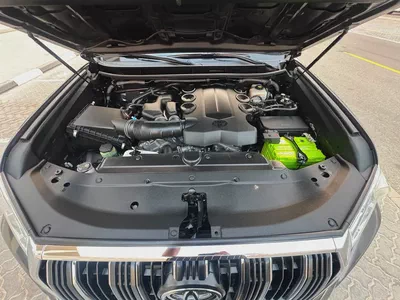 Toyota PRADO 2022 GXR 4.0L V6 FSH Agency Accident Free-8