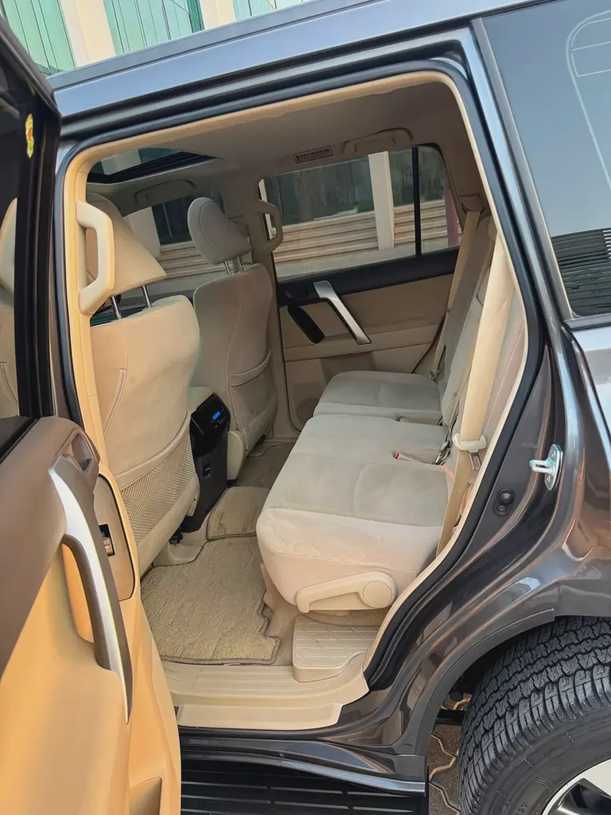 Toyota PRADO 2022 GXR 4.0L V6 FSH Agency Accident Free-11-11