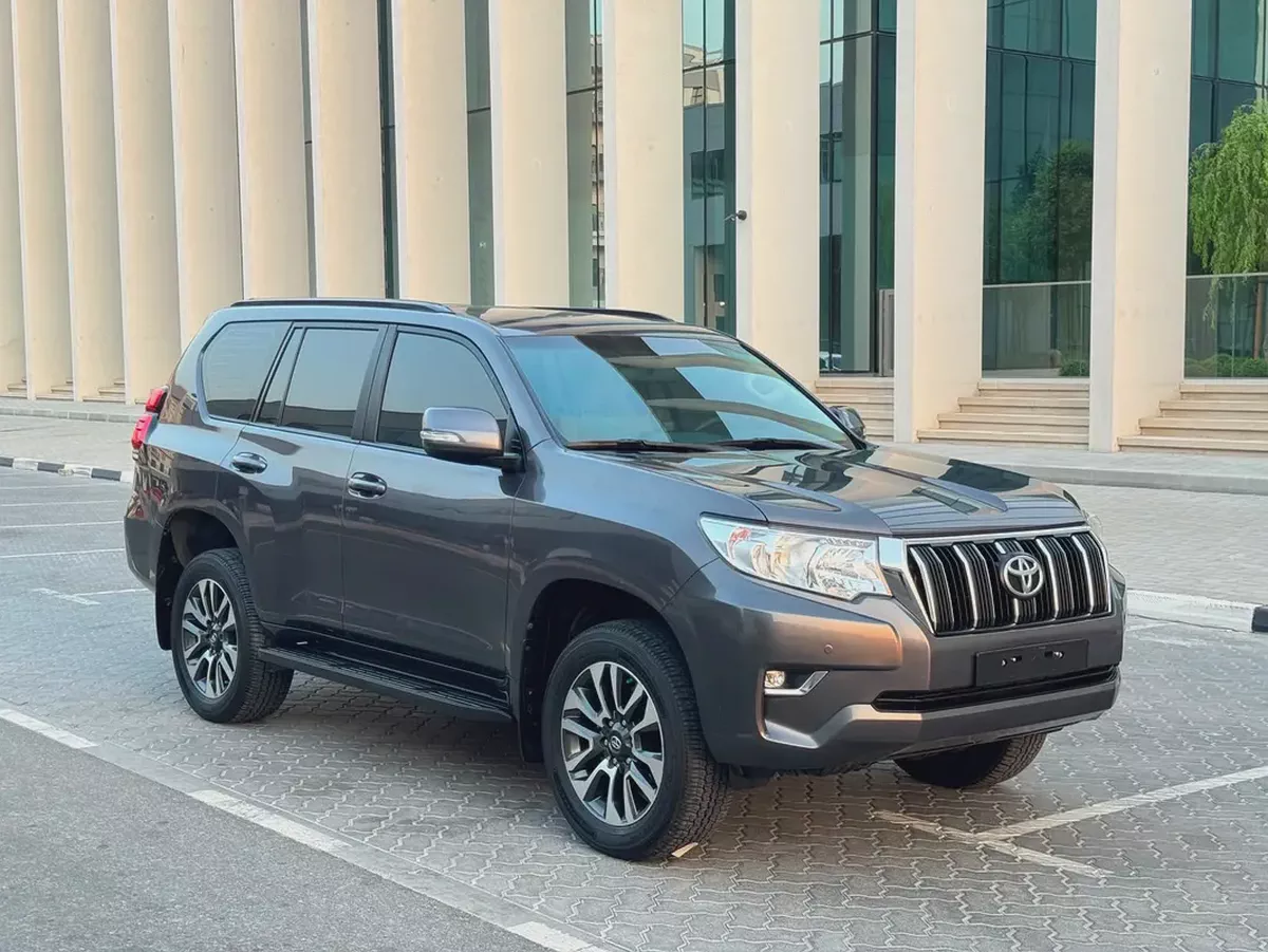 Toyota PRADO 2022 GXR 4.0L V6 FSH Agency Accident Free