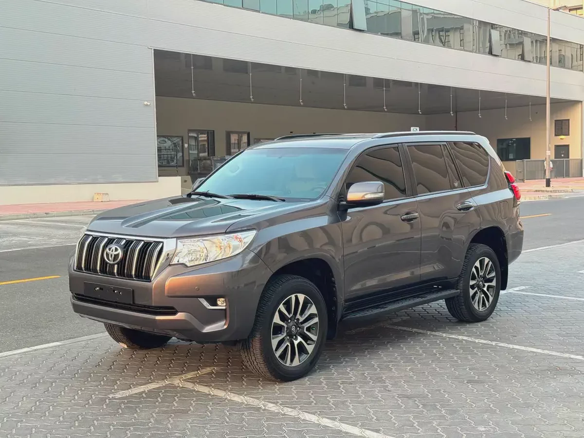Toyota PRADO 2022 GXR 4.0L V6 FSH Agency Accident Free-1-1