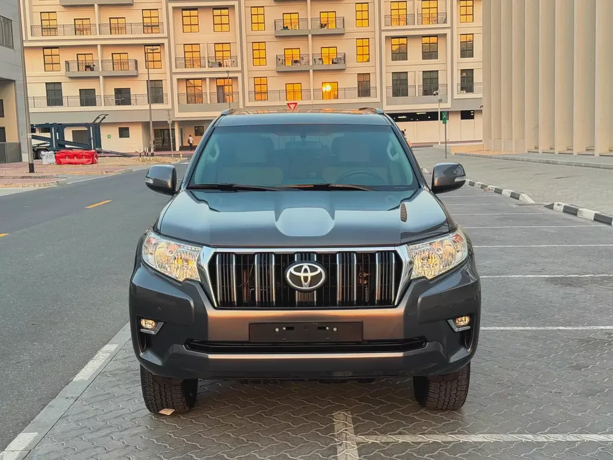 Toyota PRADO 2022 GXR 4.0L V6 FSH Agency Accident Free-2-2