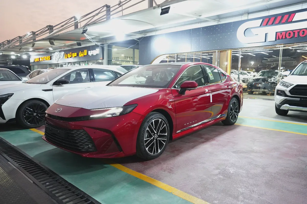 2025 Toyota Camry Lumiere HYBRID - Brand New - GCC Specs