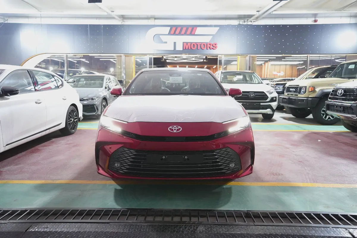 2025 Toyota Camry Lumiere HYBRID - Brand New - GCC Specs-1-1