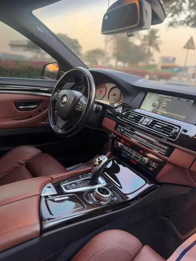 BMW 530i M-SPORT- 2012-10