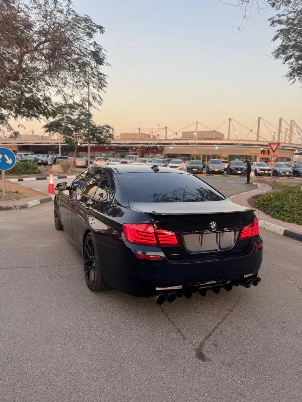 BMW 530i M-SPORT- 2012-6-6