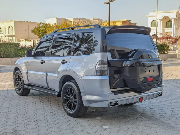 MITSUBISHI PAJERO 2015 MODIFIED SIGNATURE EDITION GLS MID V6 4.5L GCC IN EXCELLENT CONDITION