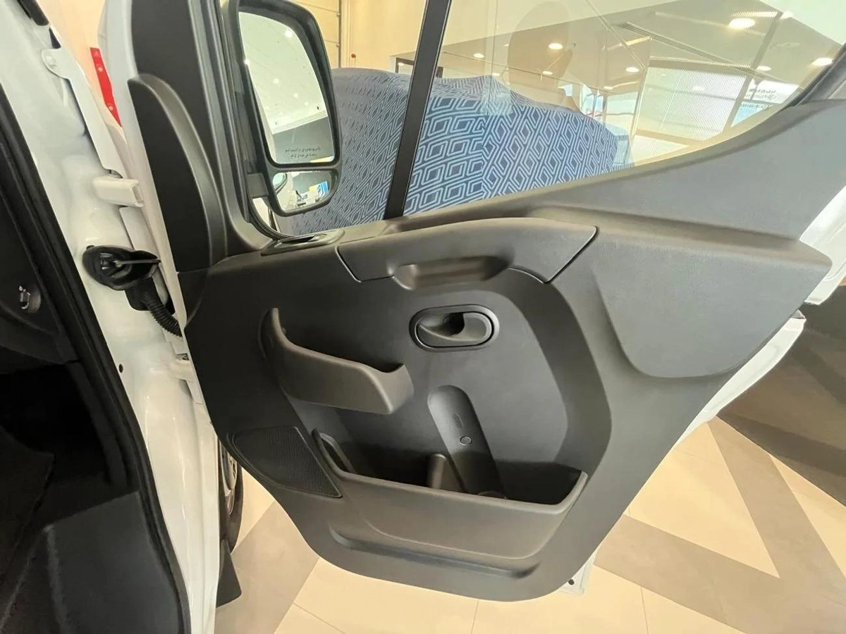 Renault Master 2.3T Panel Van (L2H2)-7-7