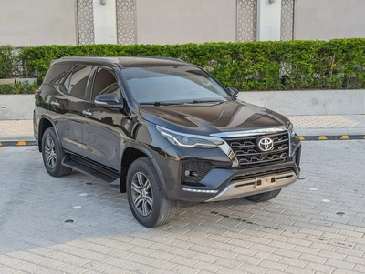 TOYOTA FORTUNER 2017 FACELIFTED 2025 GCC V4 2.7L 4X4 IN PERFECT CONDITION-18