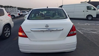 Nissan Tiida SL 2011 - GCC Specs - Well Maintained-13