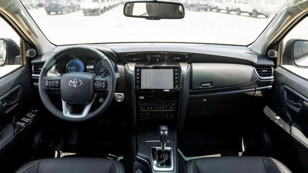 Toyota Fortuner VX2 PLUS TOYTA FORTUNER 2.8 DIESEL FULL PTION AT 4X4-10-0