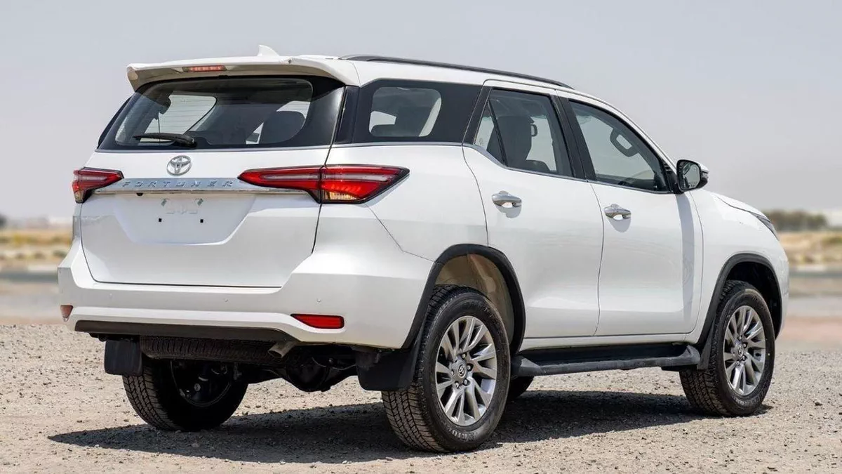 Toyota Fortuner VX2 PLUS TOYTA FORTUNER 2.8 DIESEL FULL PTION AT 4X4-3-0