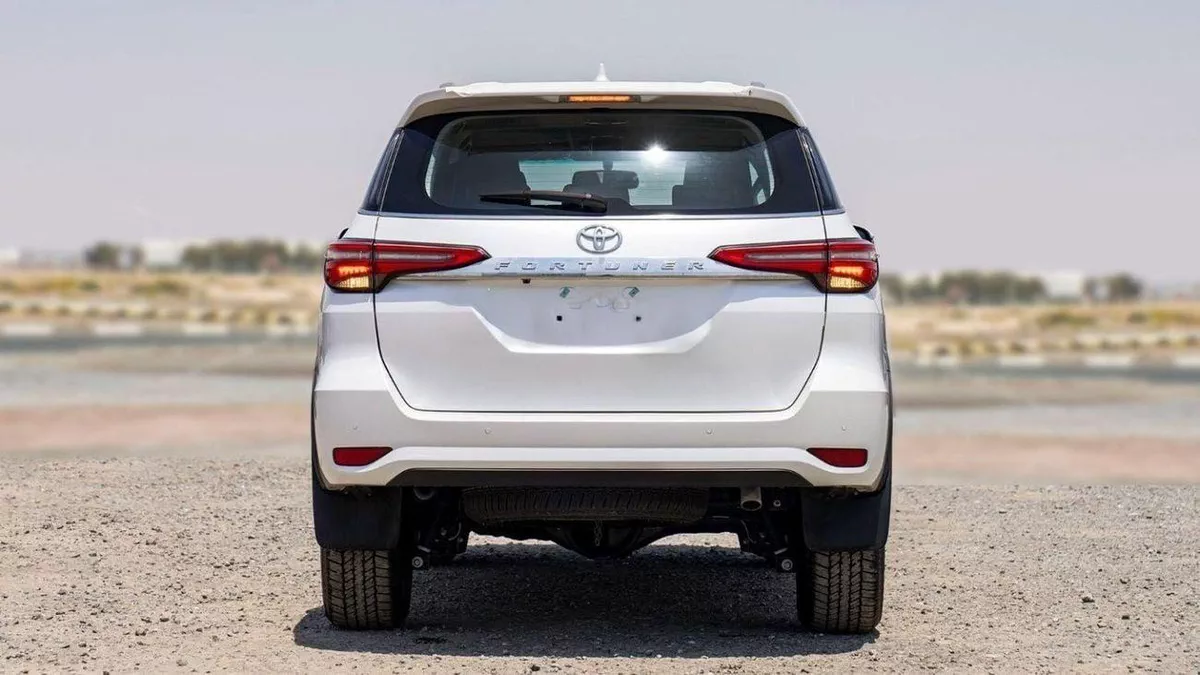 Toyota Fortuner VX2 PLUS TOYTA FORTUNER 2.8 DIESEL FULL PTION AT 4X4-8-0