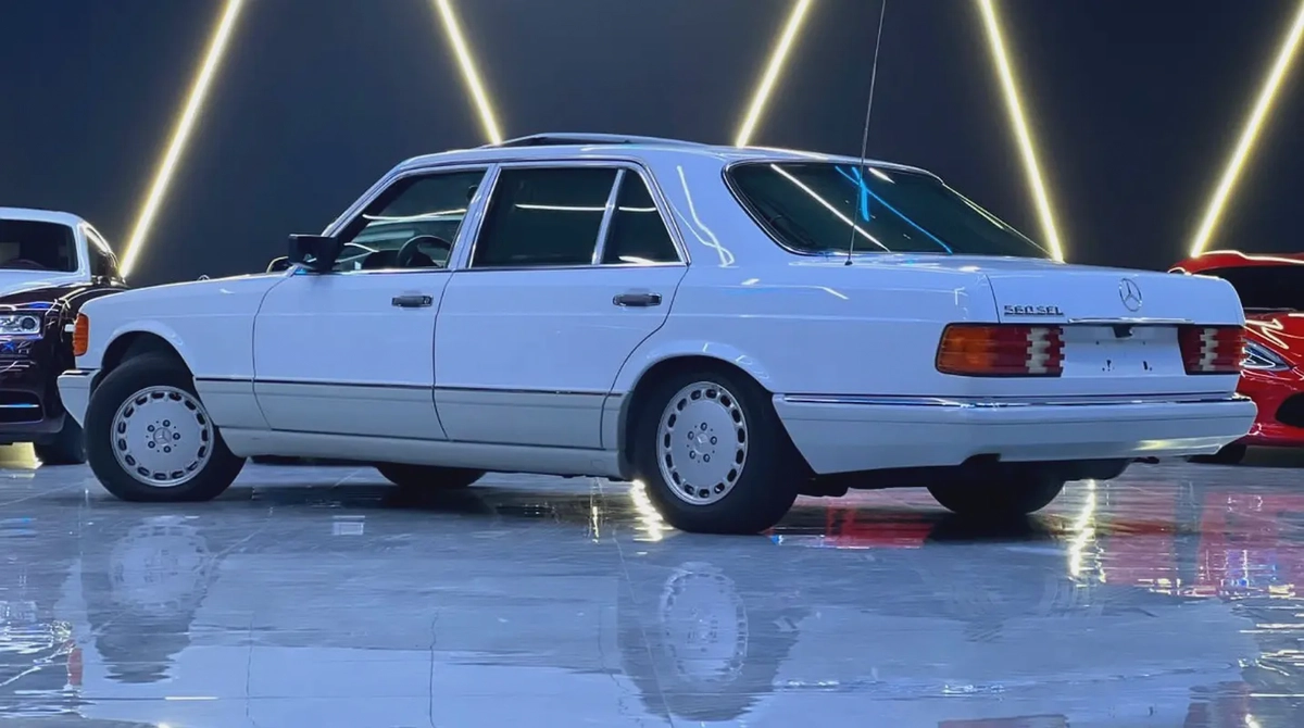 1989 Mercedes-Benz S-Class S 560 | Japanese Specs | Collectors Condition-6-6