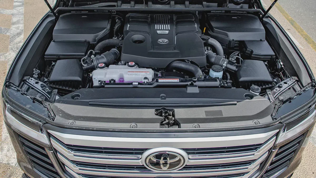Toyota Land Cruiser GXR 2026, European Specs - Brand New!-17-17