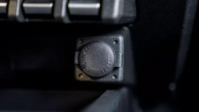 Suzuki Jimny GL MT 1.5-8