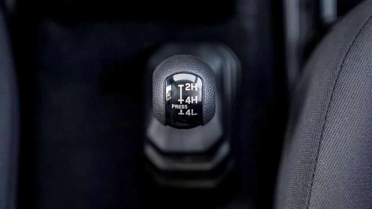 Suzuki Jimny GL MT 1.5-19-0