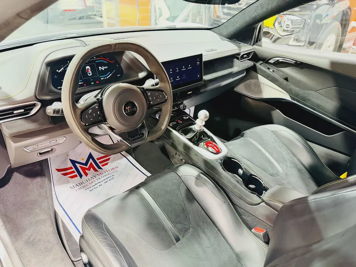 Lotus Emira 2023 First Edition - Manual Transmission -  GCC Specs-6-6