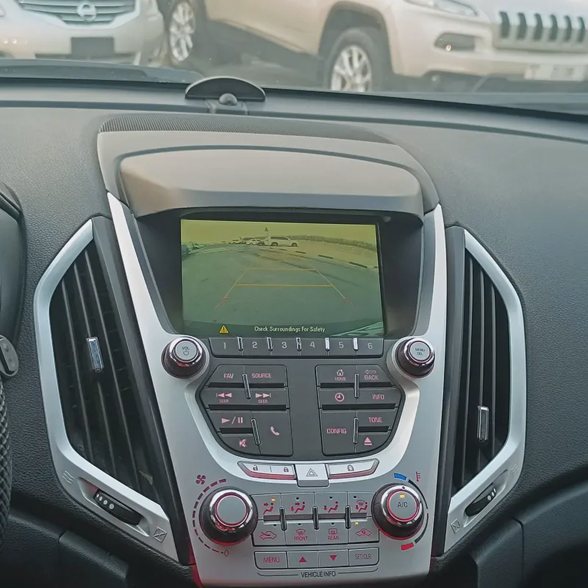 GMC Terrain 2015 GCC Specs - Excellent Condition-14-14