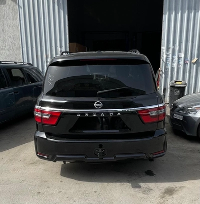  Nissan Armada Platinum 4*4-9