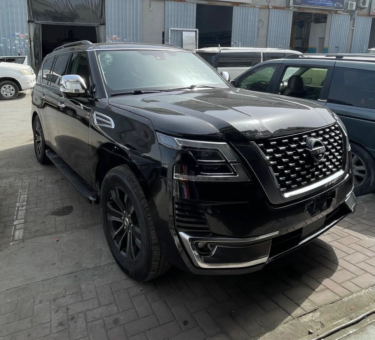  Nissan Armada Platinum 4*4-1-1